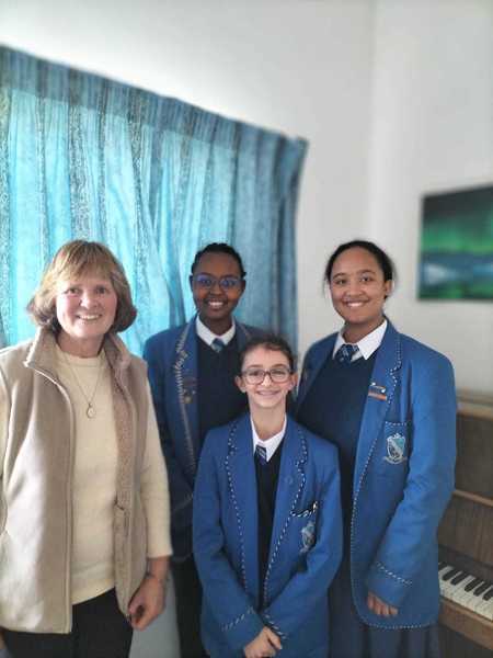 Trinity Piano exam results:
Njoki Chomba (Grade 11) Passed her grade 3 piano exam with Merit
Chiara Szabo (Grade 8) passed her grade 4 piano exam with distinction
Joy Prince (Grade 11) passed her grade 4 piano exam with distinction.