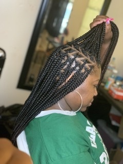 Knotless braids MedLarge Tips - Products Included 