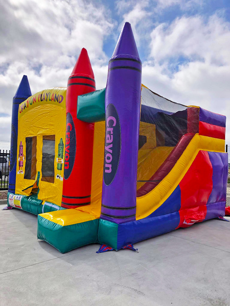 CRAYOLA PLAYGROUND CASTLE