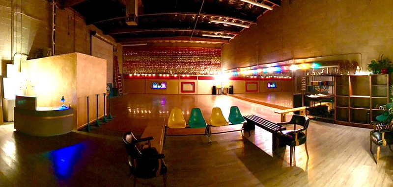 We have great lighting options. From mood lighting with great colors, to full overhead bright lights.