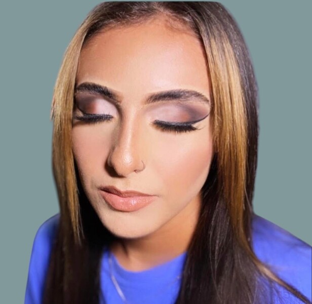 Smoky neutrals + flawless complexion = timeless glam