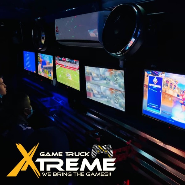 Schedule online with Game Truck Xtreme on Booking.page