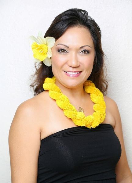 Kapua Dalire – Moe is the eldest of three renown hula sisters of the late Kumu Hula Master, Aloha Dalire.  
Halau Ka Liko Pua O Kalaniakea was established by Kapua Dalire-Moe in the year, 2003.  Kapua originated from her mother’s hula roots of Keolalaulani Halau ‘Olapa O Laka.  Kapua is also a former Miss Aloha Hula 1991 of the prestigious Annual Merrie Monarch Hula Festival held in Hilo, Hawai’i.  Mother (Aloha Dalire), sisters (Kau’i Dalire, Keola Dalire) and Kapua have all earned the prestigi