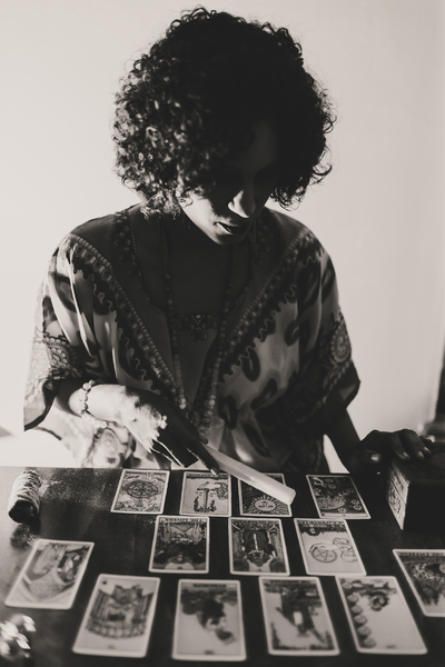 Photographer: @kevinliangphotos 
Jesslyn Blue Tarot.