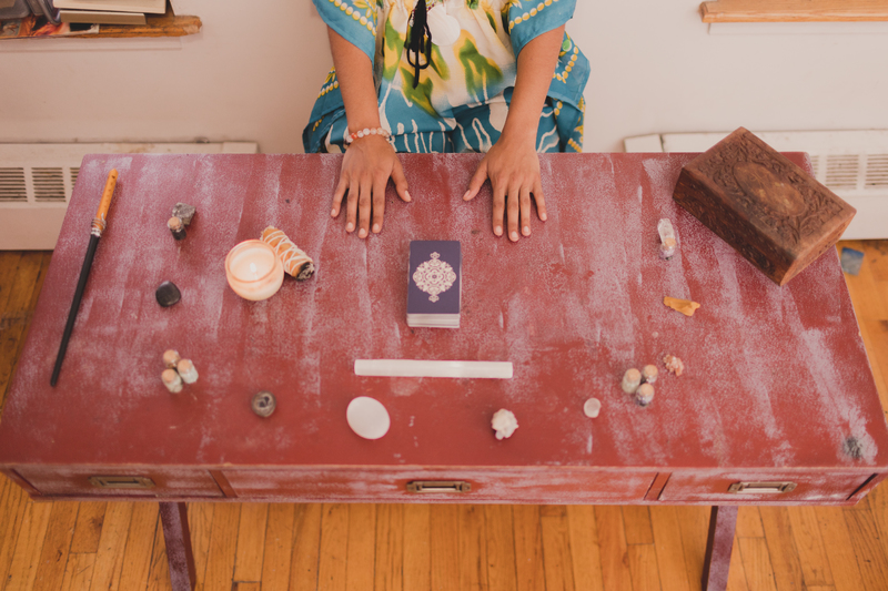 Photographer: @kevinliangphotos 
Jesslyn Blue Tarot.