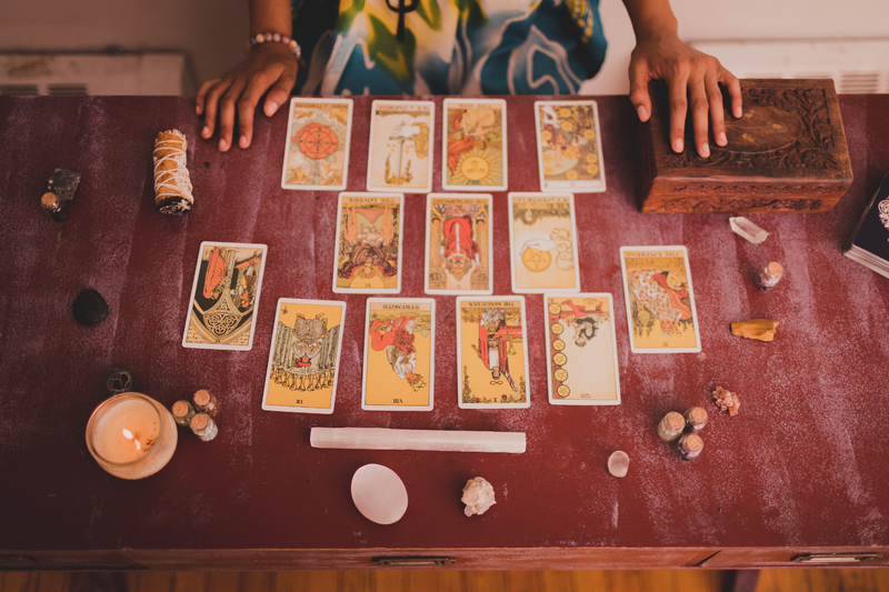 Photographer: @kevinliangphotos 
Jesslyn Blue Tarot.