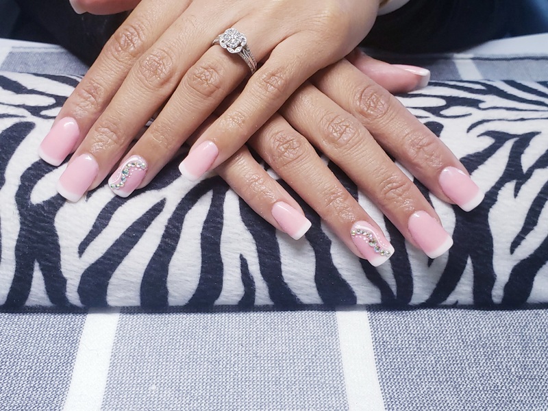 - Classic French Dip Powder with Design -