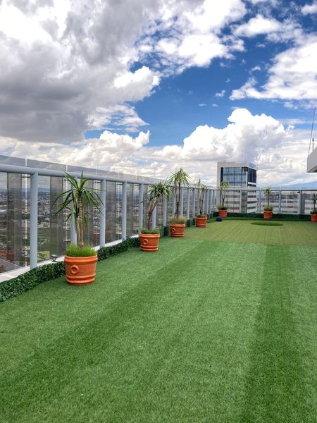 TERRAZA NIVEL 17
Servicio exclusivo de la torre tiene como fin ofrecer a nuestros clientes un espacio al aire libre encontrando comodidad y una excelente vista.


Torre II Centro de Negocios
Privada Osa Menor #2, Ciudad Judicial
Reserva Territorial Atlixcayotl