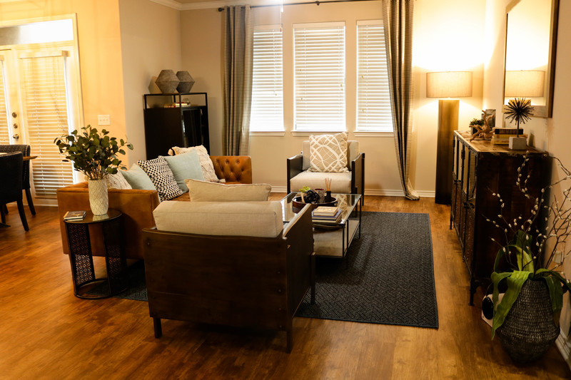 B3 Bluff Living Room 